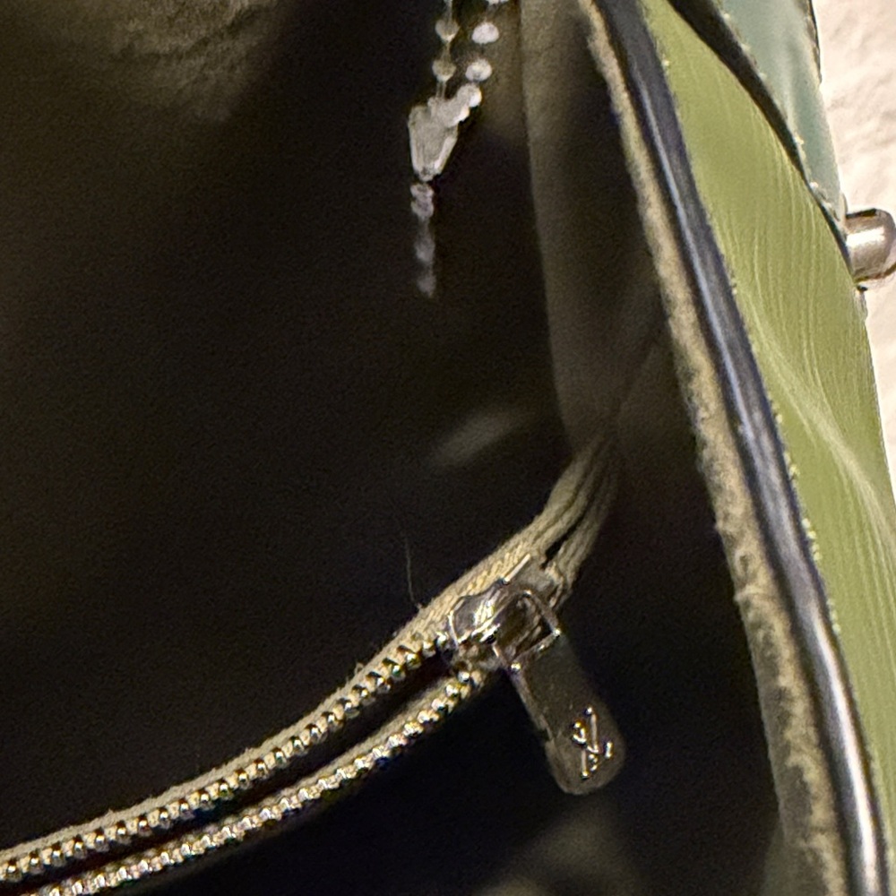 Louis Vuitton Leather Women's Bag - Picture 7 of 7
